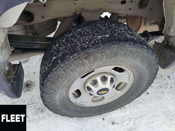 2020-chevrolet-silverado-2500hd-image-12