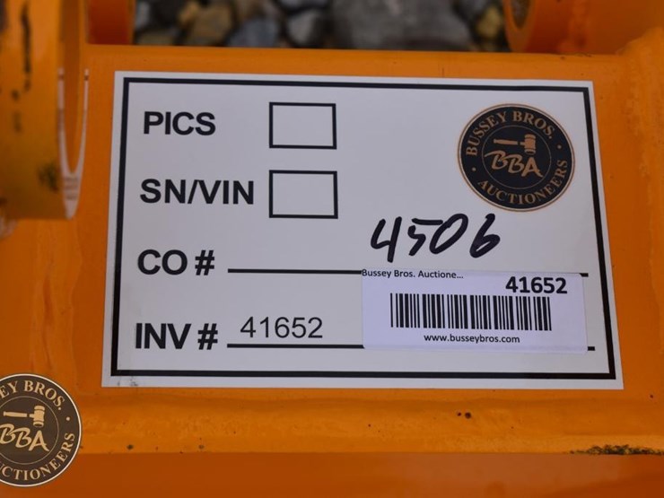 caterpillar-305-image-5