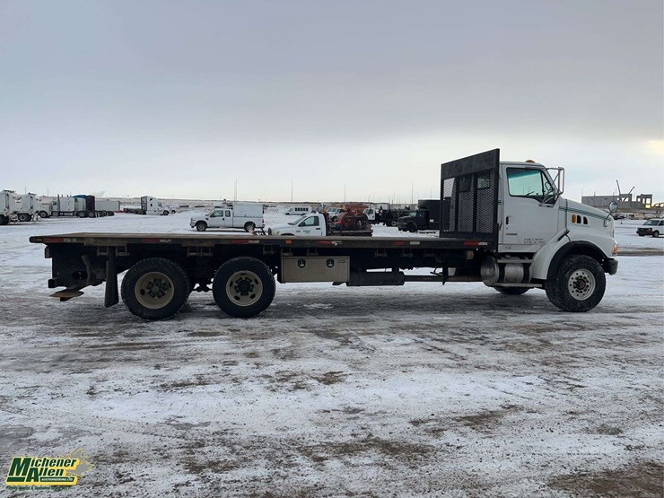 2007-sterling-lt9500-image-8