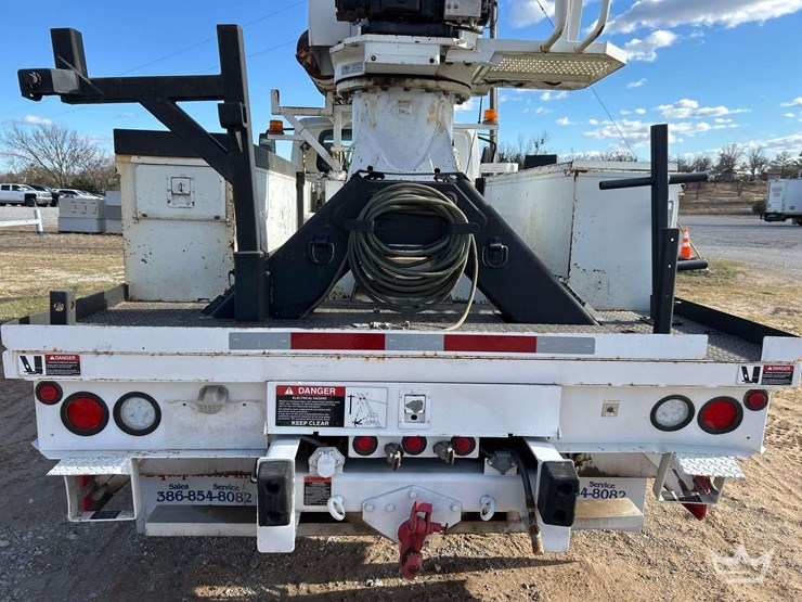 2007-international-derrick-digger-image-17