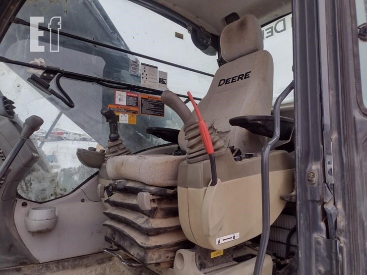 deere-350g-lc-image-13