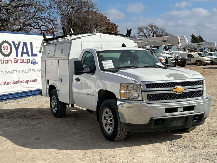 2013-chevrolet-silverado-3500hd-image-4