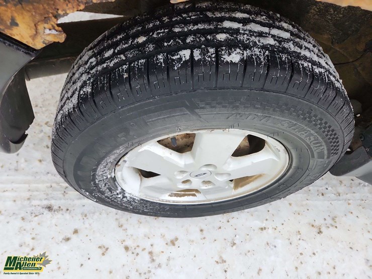 2012-ford-escape-xlt-image-12