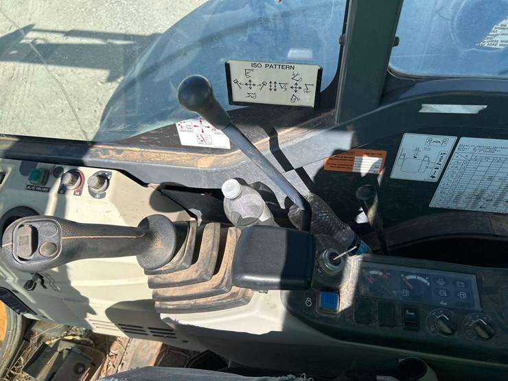 2016-case-cx55b-image-11