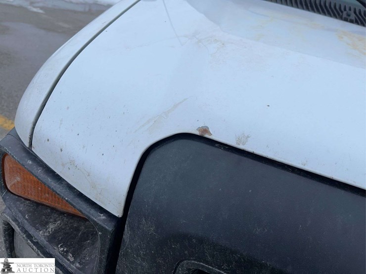 2014-ford-cargo-image-39