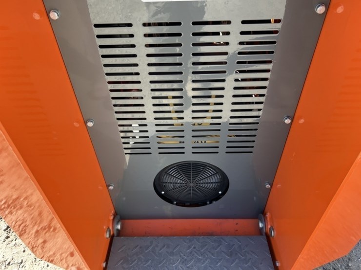 2025-hurricane-hrc700-mini-compact-track-loader-image-12