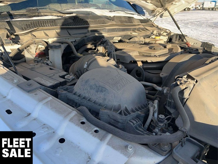 2015-dodge-2500-image-21