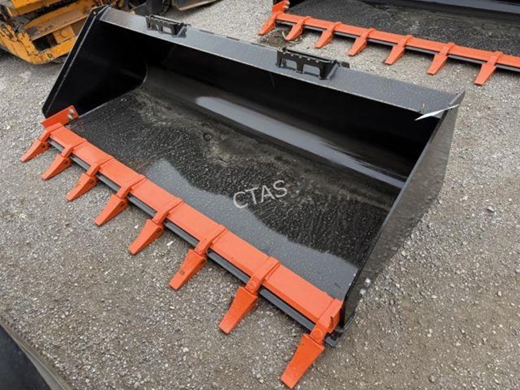 #137-•-80"-skid-steer-bucket-w/-teeth-image-1