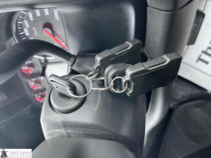 2015-chevrolet-k2500-image-11