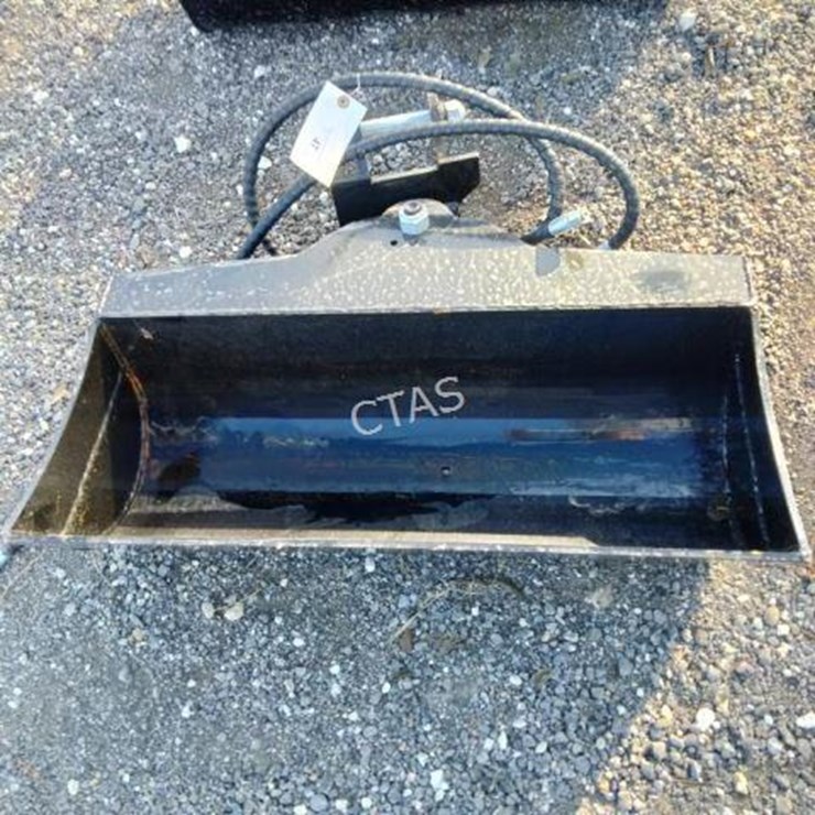 #47 • Mini Excavator 80cm Hydraulic Tilting Bucket