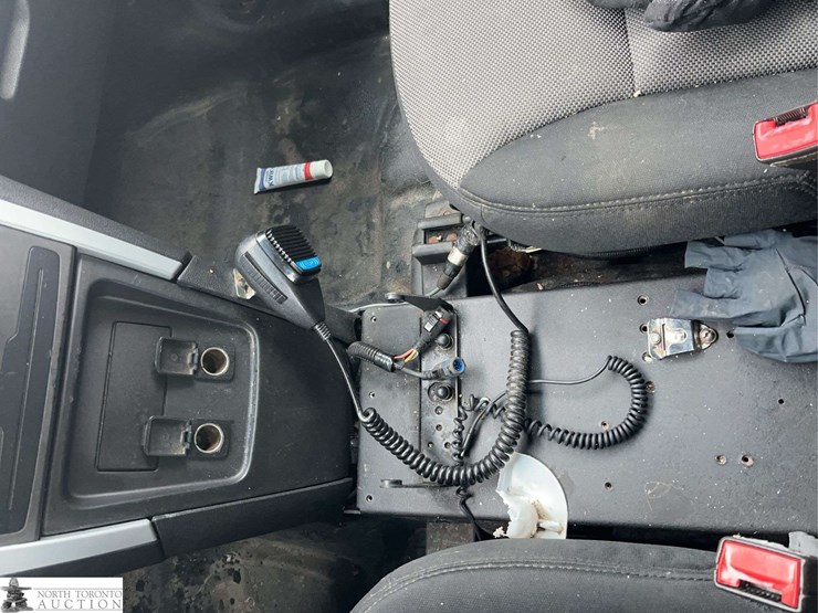 2014-ford-explorer-police-interceptor-image-23