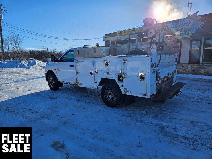 2011-ram-3500-st-image-3