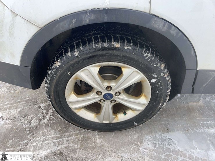 2015-ford-escape-image-21