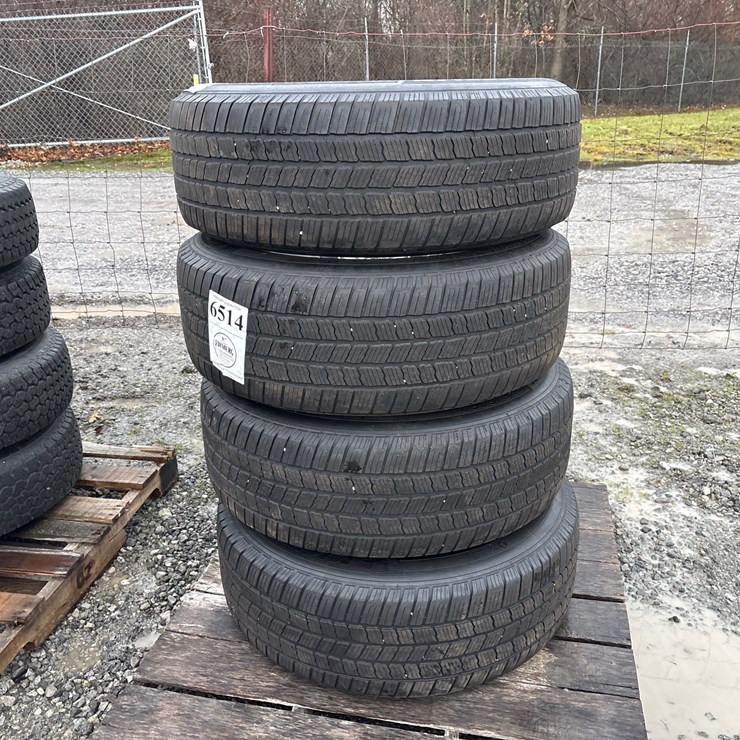 #6514 • E1. (4) michellin 275/60r20 tires on rims