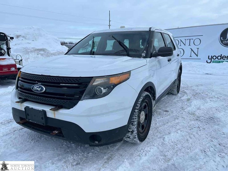 2015-ford-explorer-image-1