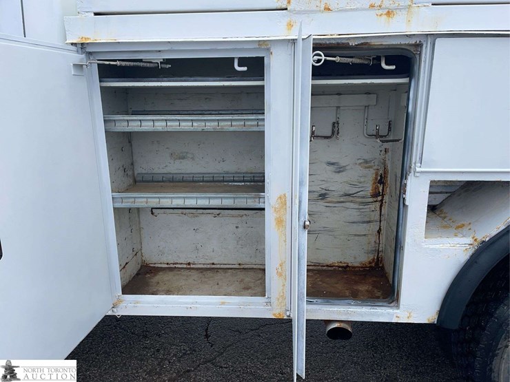 2006-international-durastar-4200-image-48