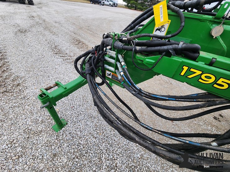 2018-john-deere-1795-image-11