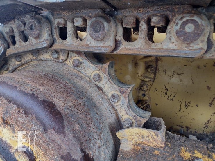 2005-caterpillar-d4g-xl-image-35