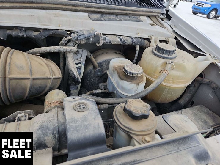 2013-ford-cargo-image-29