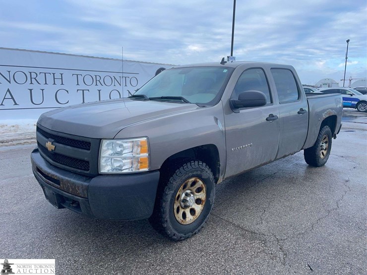 2013-chevrolet-silverado-1500-image-1
