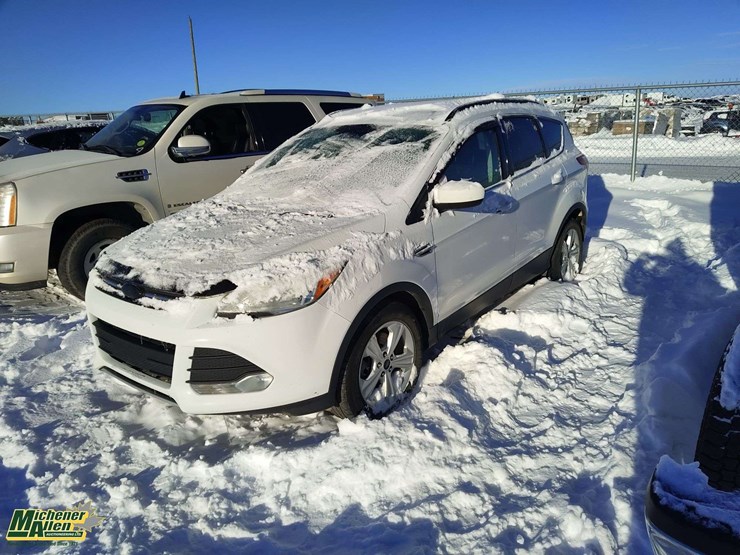 2015-ford-escape-image-1