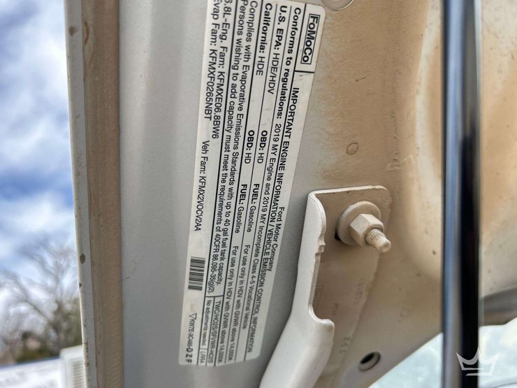 2019-ford-f550-image-11