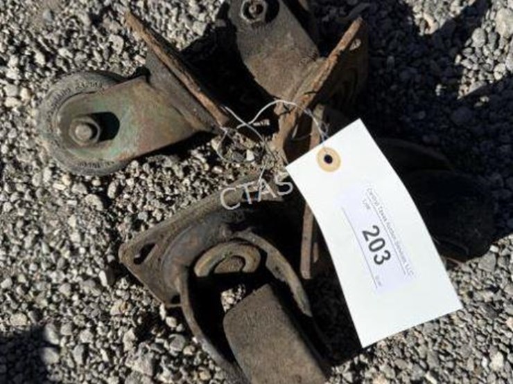 #203-•-set-of-(4)-heavy-duty-nylon-casters-image-3