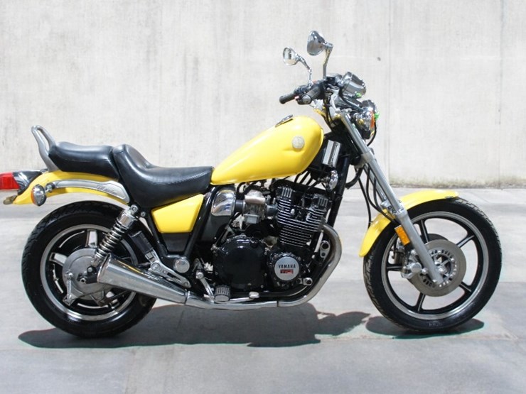 1985-yamaha-xj700-maxim-motorcycle-image-1