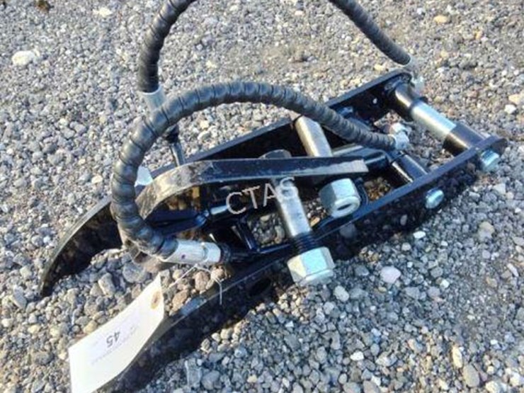 #45-•-mini-excavator-hydraulic-thumb-clamp-image-1