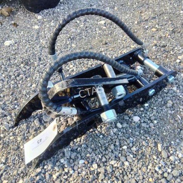 #45 • Mini Excavator Hydraulic Thumb Clamp