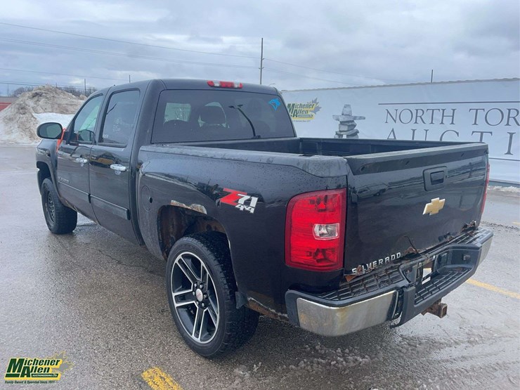 2013-chevrolet-silverado-1500-image-3