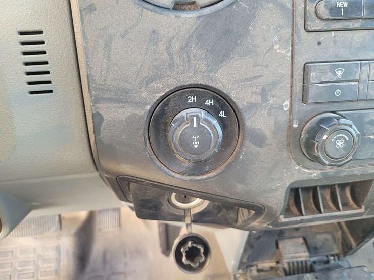 2014-ford-f250-image-13