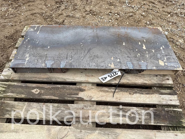 2775---skid-steer-universal-adapter-plate-image-1