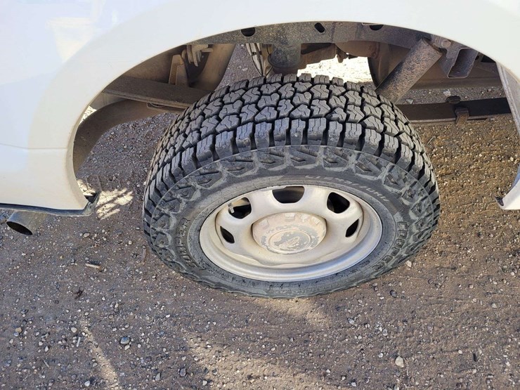 2018-ford-f150-xl-image-15