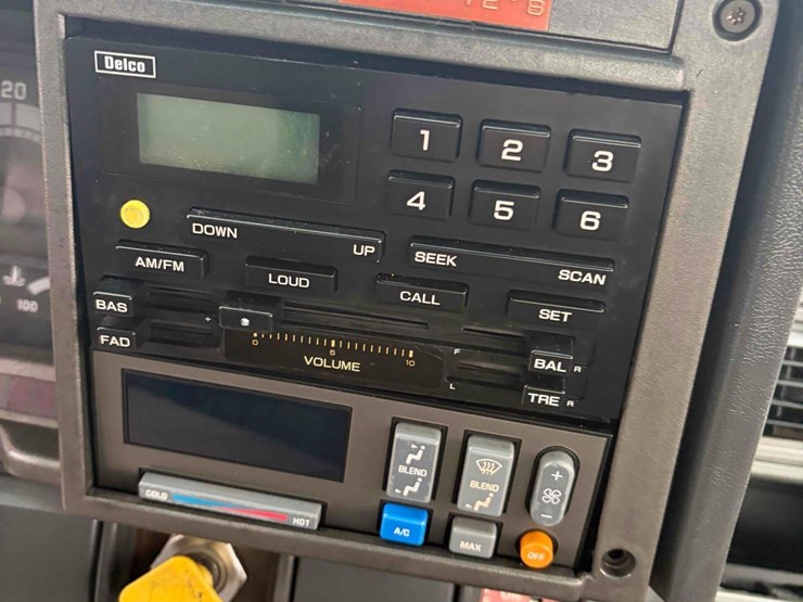 1998-caterpillar-10-image-11