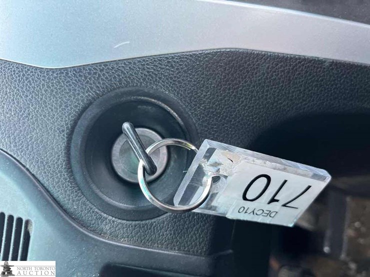 2015-ford-explorer-image-7