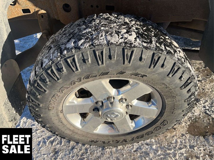 2015-dodge-2500-image-12