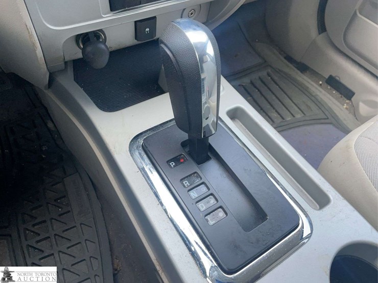 2010-ford-escape-hybrid-image-16