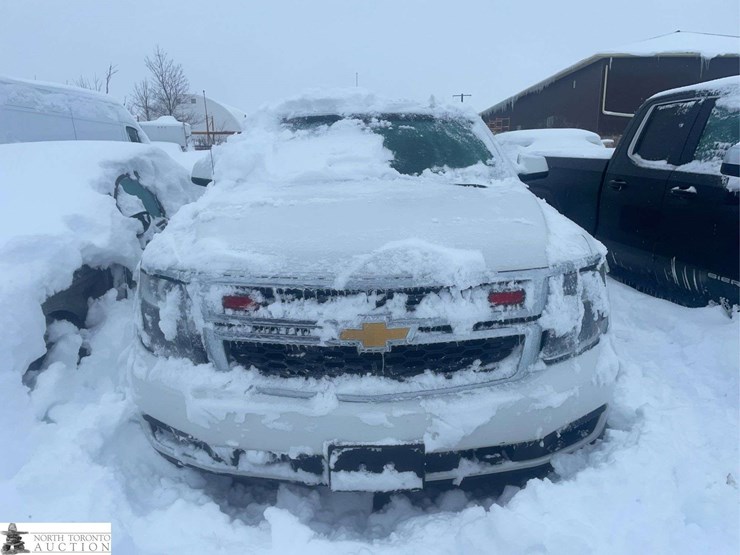 2015-chevrolet-tahoe-image-5