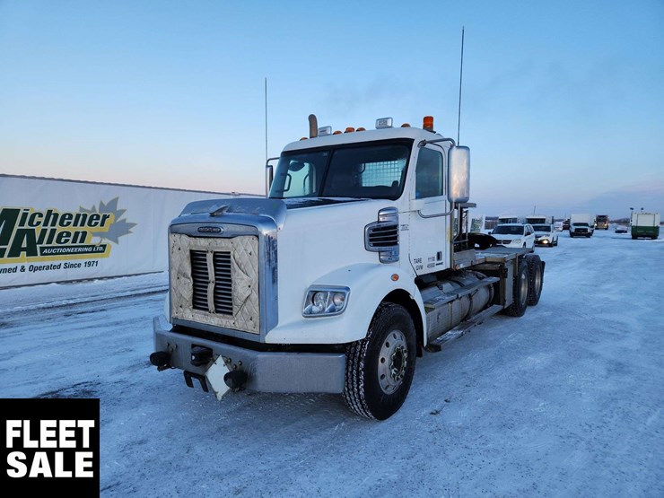 2011-freightliner-coronado-122-sd-image-1