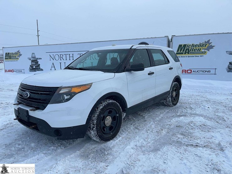 2015-ford-explorer-police-interceptor-image-1
