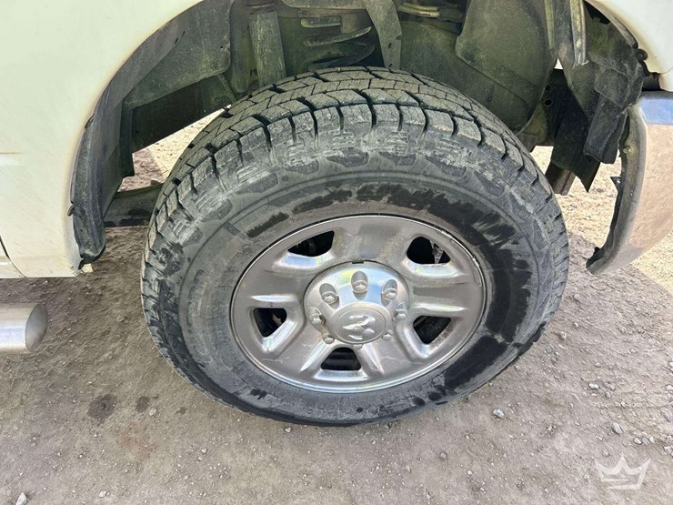 2017-dodge-2500-image-28