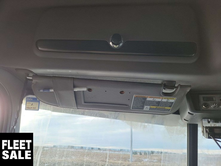 2016-peterbilt-389-image-25