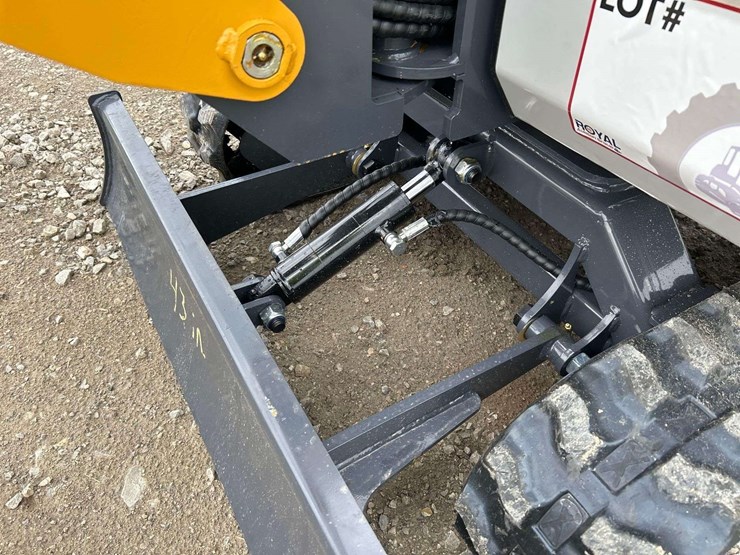 2025-sdlanch-sdle20-diesel-mini-excavator-image-20