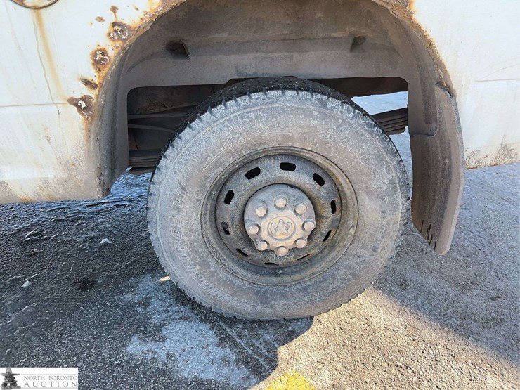 2012-dodge-2500-image-10