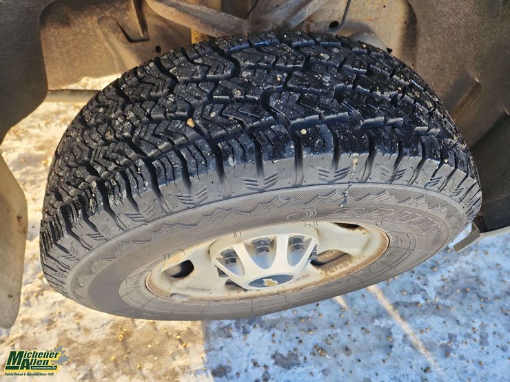 2015-chevrolet-silverado-2500hd-image-11