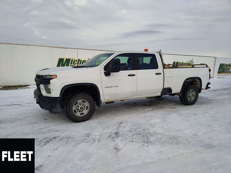 2020-chevrolet-silverado-2500hd-image-1