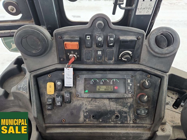 2011-deere-410j-image-18
