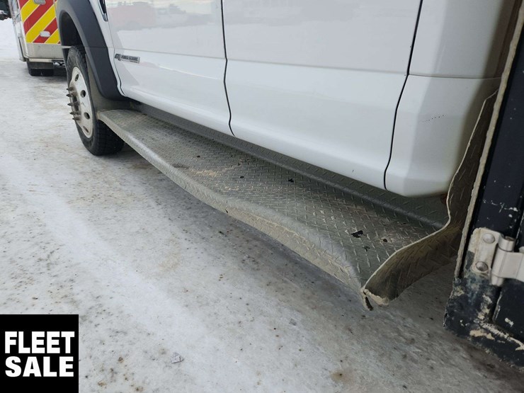 2017-ford-f550-image-38