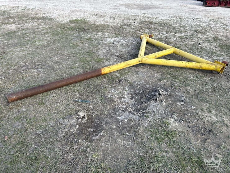 metal-hoist-bracket-image-1